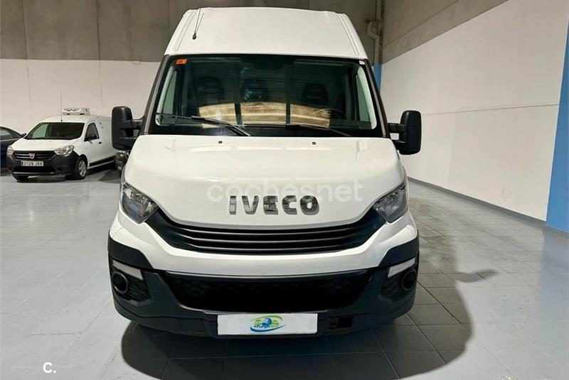 furgoneta grande de ocasión en Tarragona iveco daily (2)