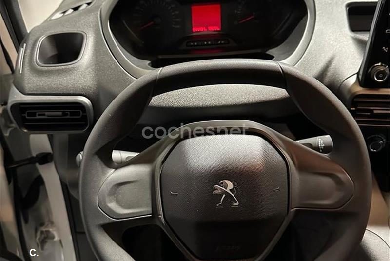 venta furgoneta de ocasión en Tarragona Peugeot partner doble cabina (15)