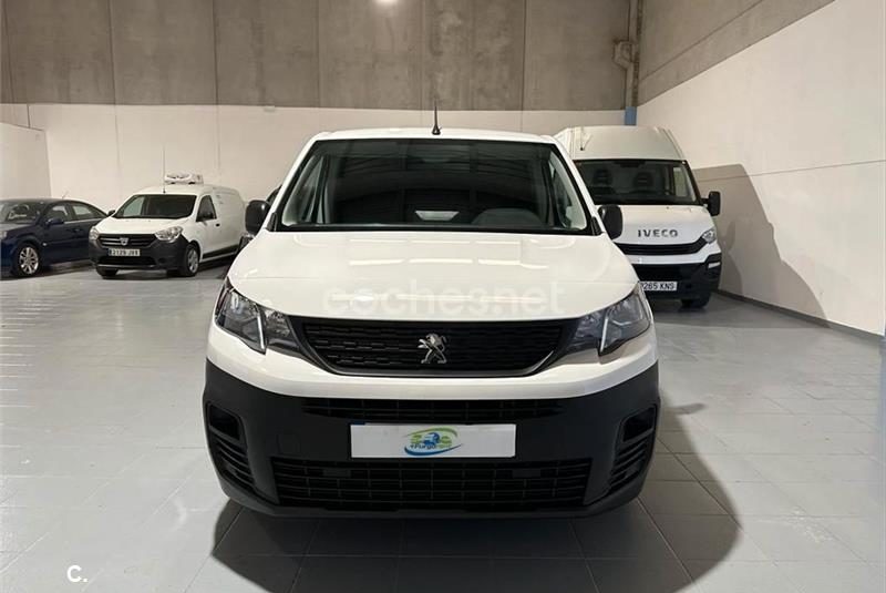 venta furgoneta de ocasión en Tarragona Peugeot partner doble cabina (2)